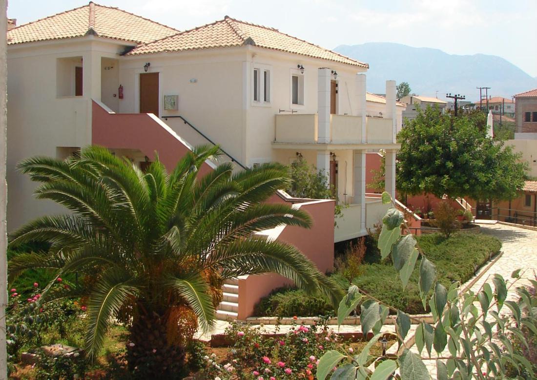 Georges Estates Hotel Stoupa Exterior photo